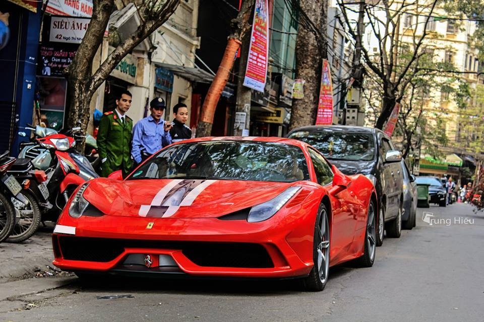 Su that ve chiec Ferrari 458 dac biet tai Ha Noi hinh anh