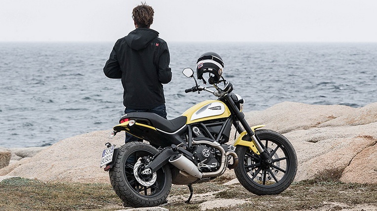 Ducati trinh lang Scrambler 2015, gia tuong duong 178 trieu hinh anh