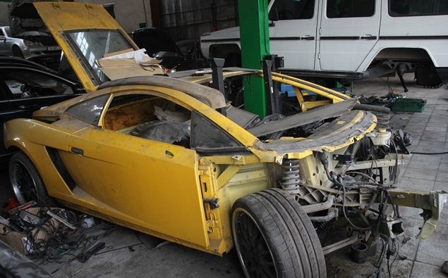 Nhung sieu xe tung gap nan tai Viet Nam hinh anh