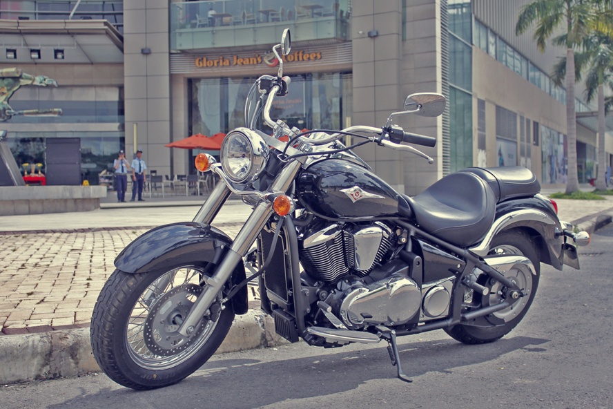 Kawasaki Vulcan 900 gia hon 400 trieu ve Viet Nam hinh anh