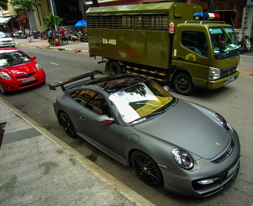 Dan sieu xe son mo tai Sai Gon hinh anh