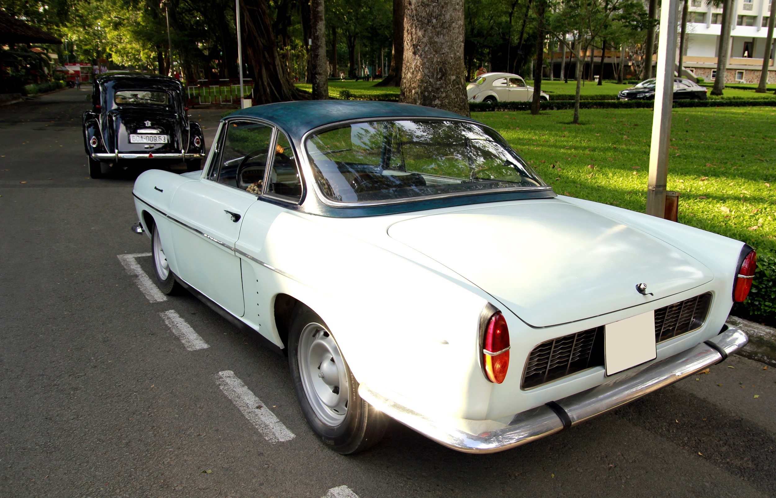 Xe the thao cua cong tu Sai Gon xua hinh anh