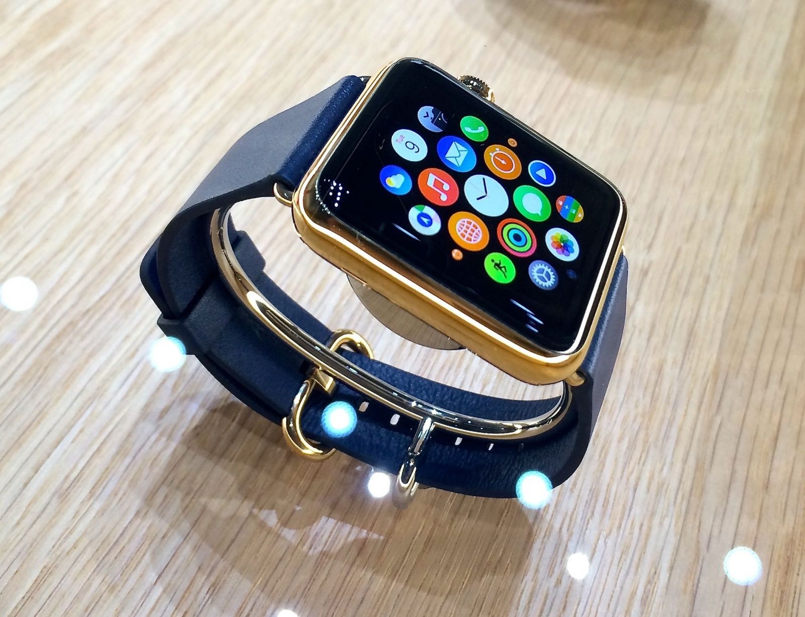 Apple Watch: Thoi luong pin dang that vong hinh anh