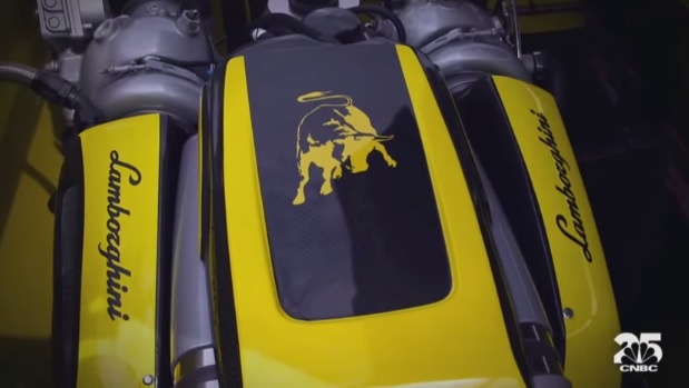 Xuong may danh rieng cho chu Aventador gia 1,3 trieu USD hinh anh