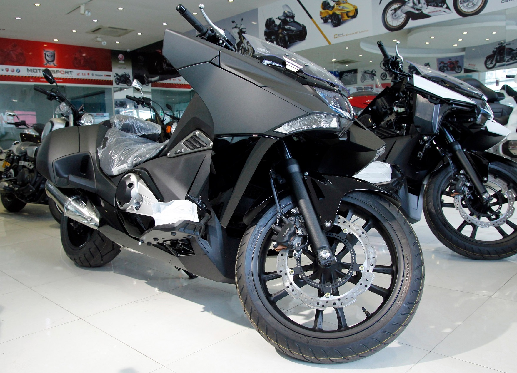 Sieu xe tay ga Honda NM4-02 trang bi cop dung do ve Viet Nam hinh anh