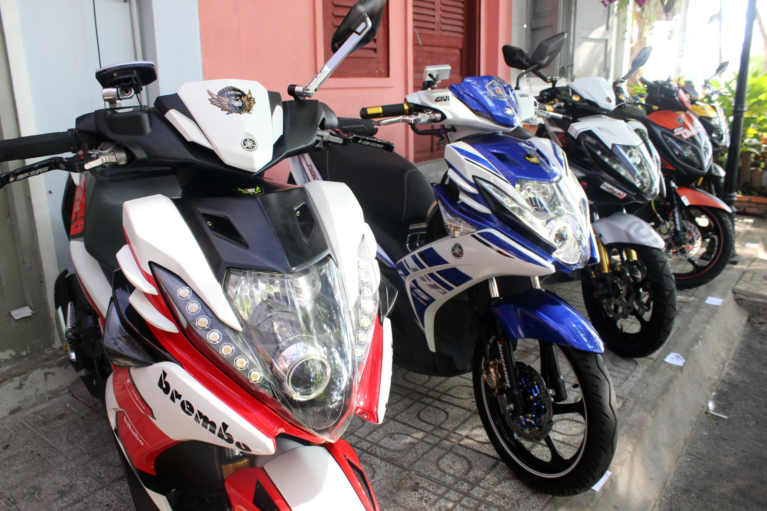 Dan Nouvo do da mau sac cua biker Sai Gon hoi tu hinh anh