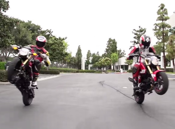 Cap doi 'sieu quay' cung Honda MSX hinh anh