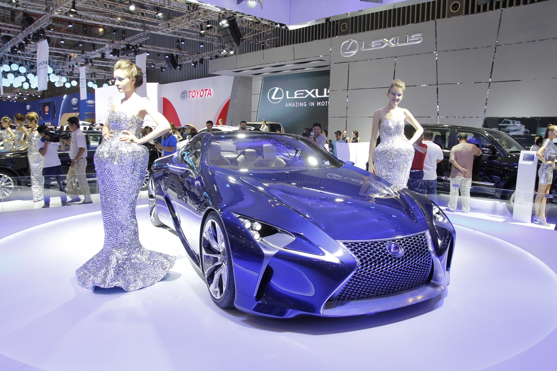 Lexus ven man sieu xe concept LF-LC tai Viet Nam hinh anh