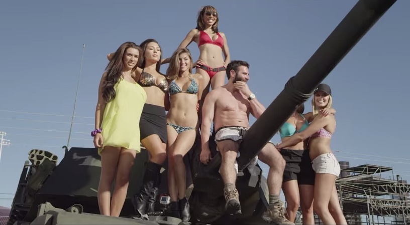 Trieu phu My lai xe tang can nat BMW hinh anh