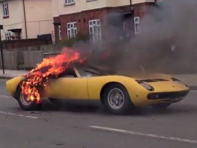 Ty phu bi chay Lamborghini Miura kien doi boi thuong hinh anh