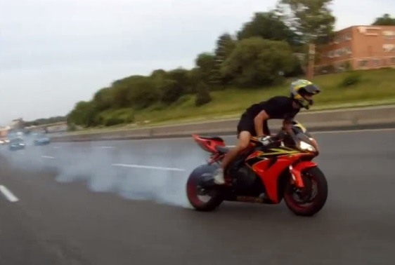 Gap tai nan khi drift o toc do 160km/h hinh anh