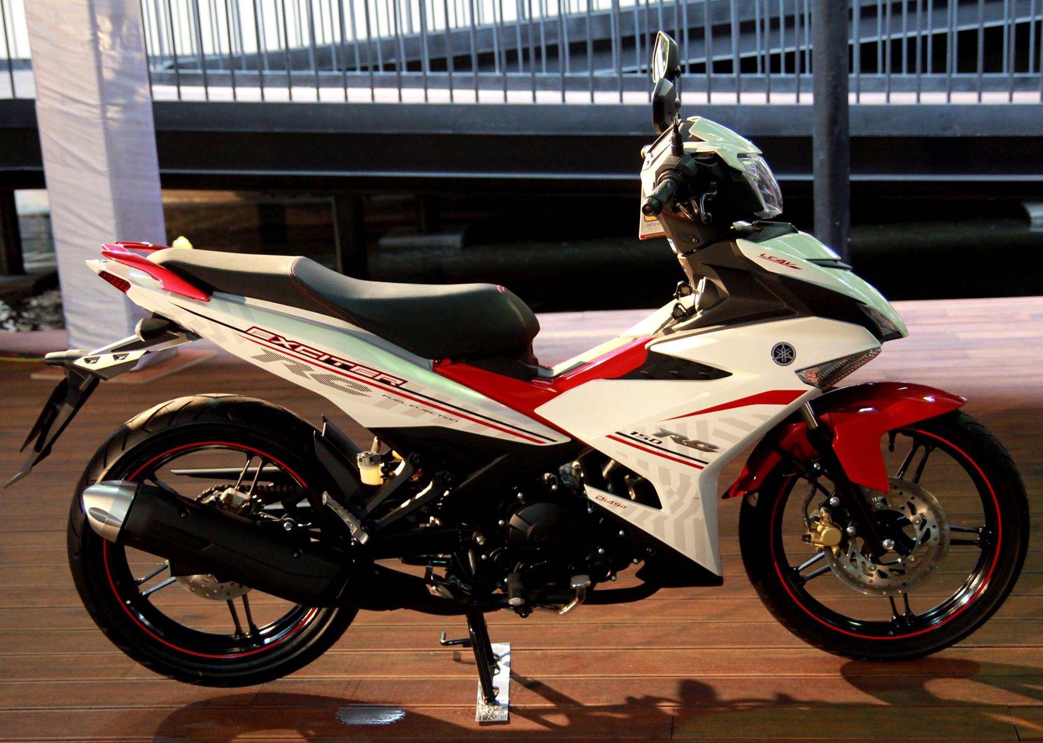 Anh chi tiet Exciter 150 vua ra mat tai Viet Nam hinh anh