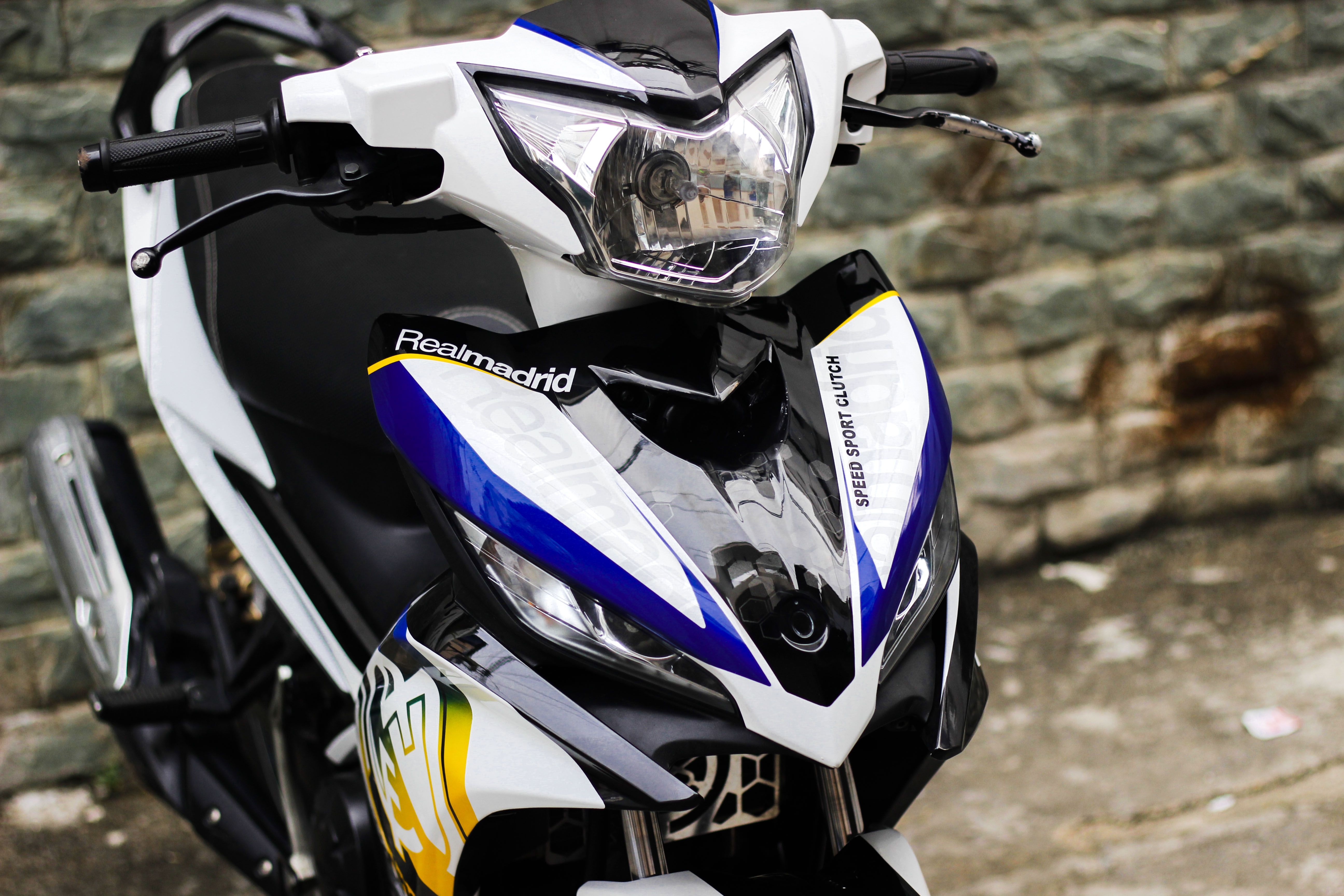 Exciter do tem cho fan Real Madrid hinh anh