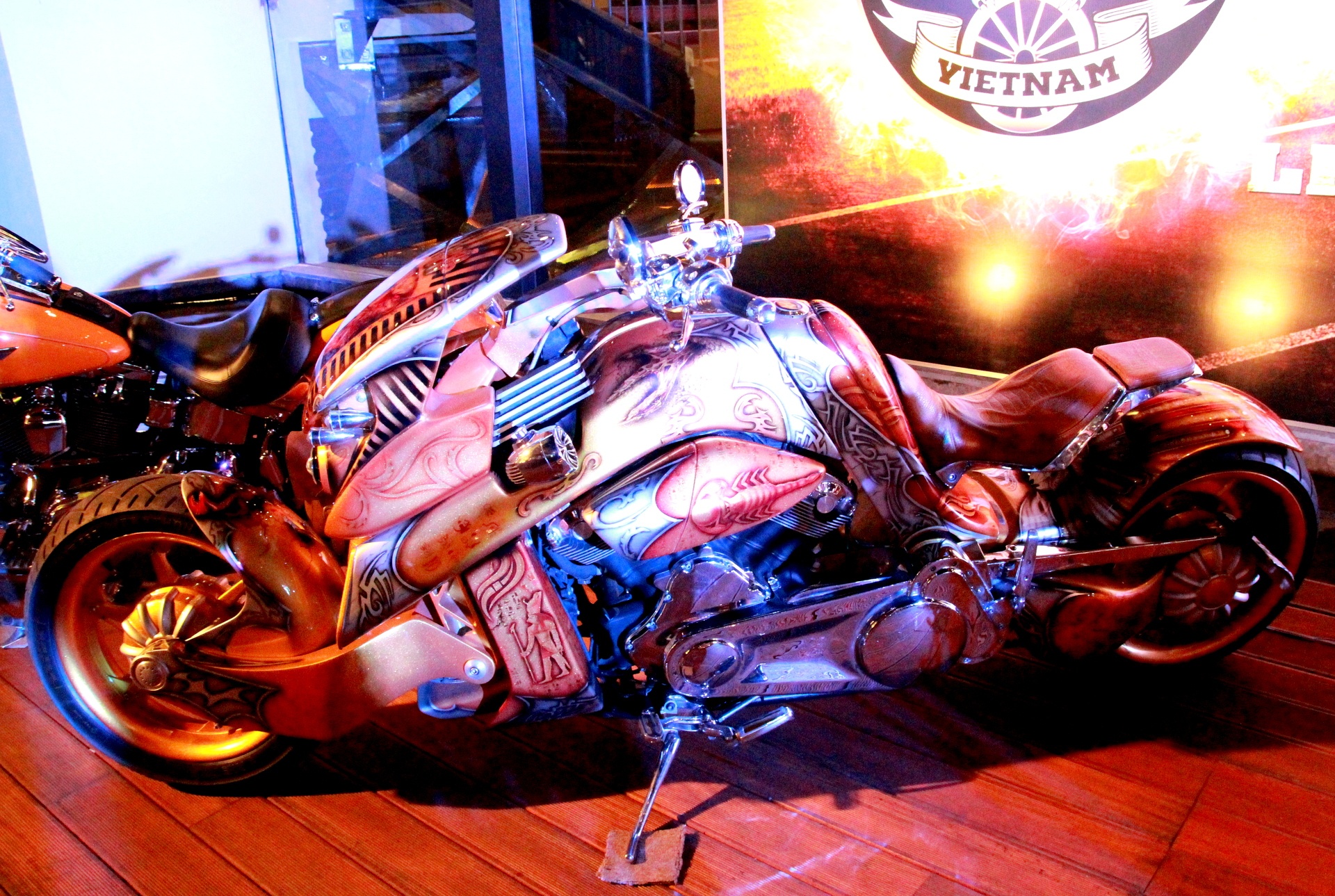 Khung long V-Rex Travertson tai xuat tai Sai Gon hinh anh