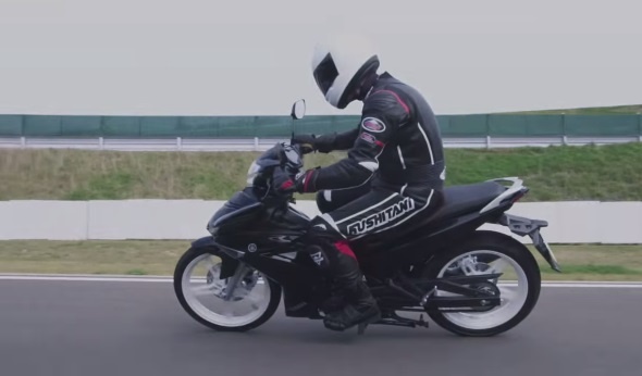 Nhin lai qua trinh phat trien Yamaha Exciter 150 hinh anh