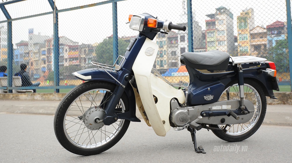 Honda Cub 82 – 'Tinh yeu con mai' hinh anh