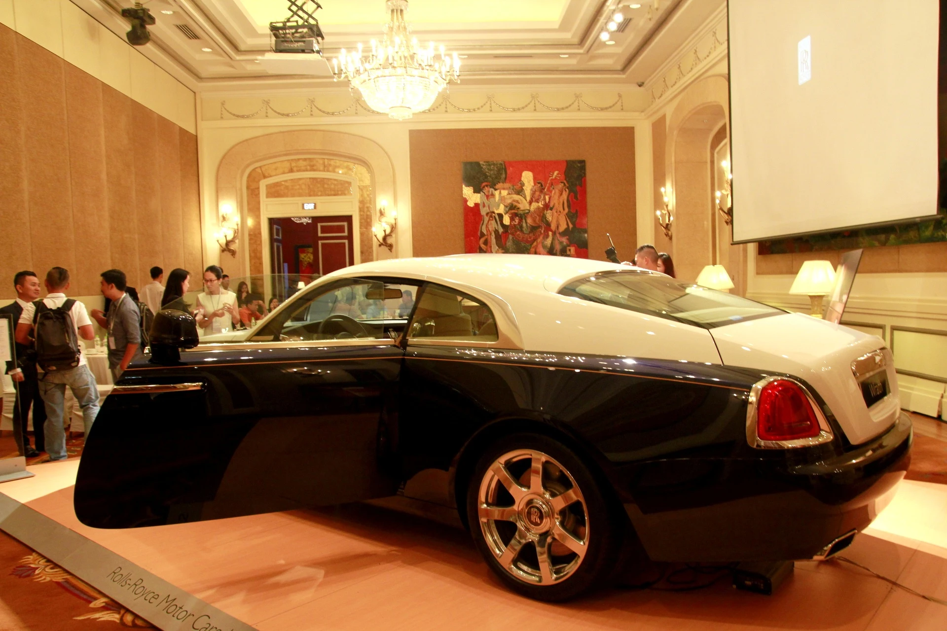 Rolls-Royce Wraith ra mat tai TP. HCM gia 21 ty dong hinh anh