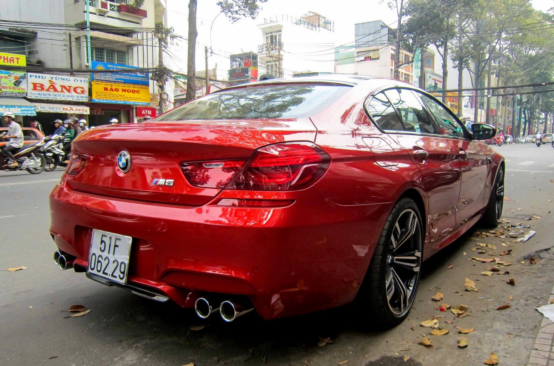 BMW M6 Gran Coupe dau tien ra bien trang o Sai Gon hinh anh