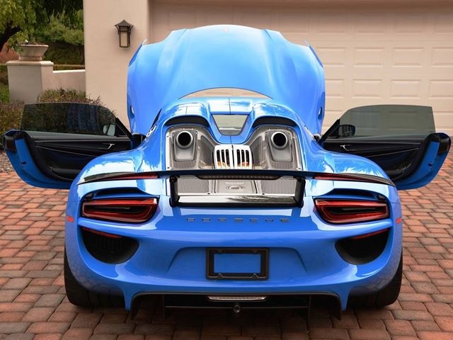 Rao ban sieu xe Porsche 918 Spyder hang doc tren eBay hinh anh