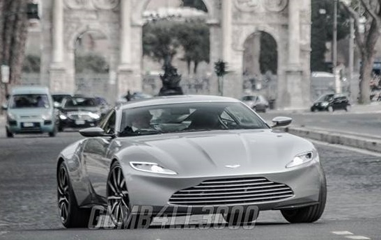Lo anh Aston Martin DB10 trong phim 007 hinh anh