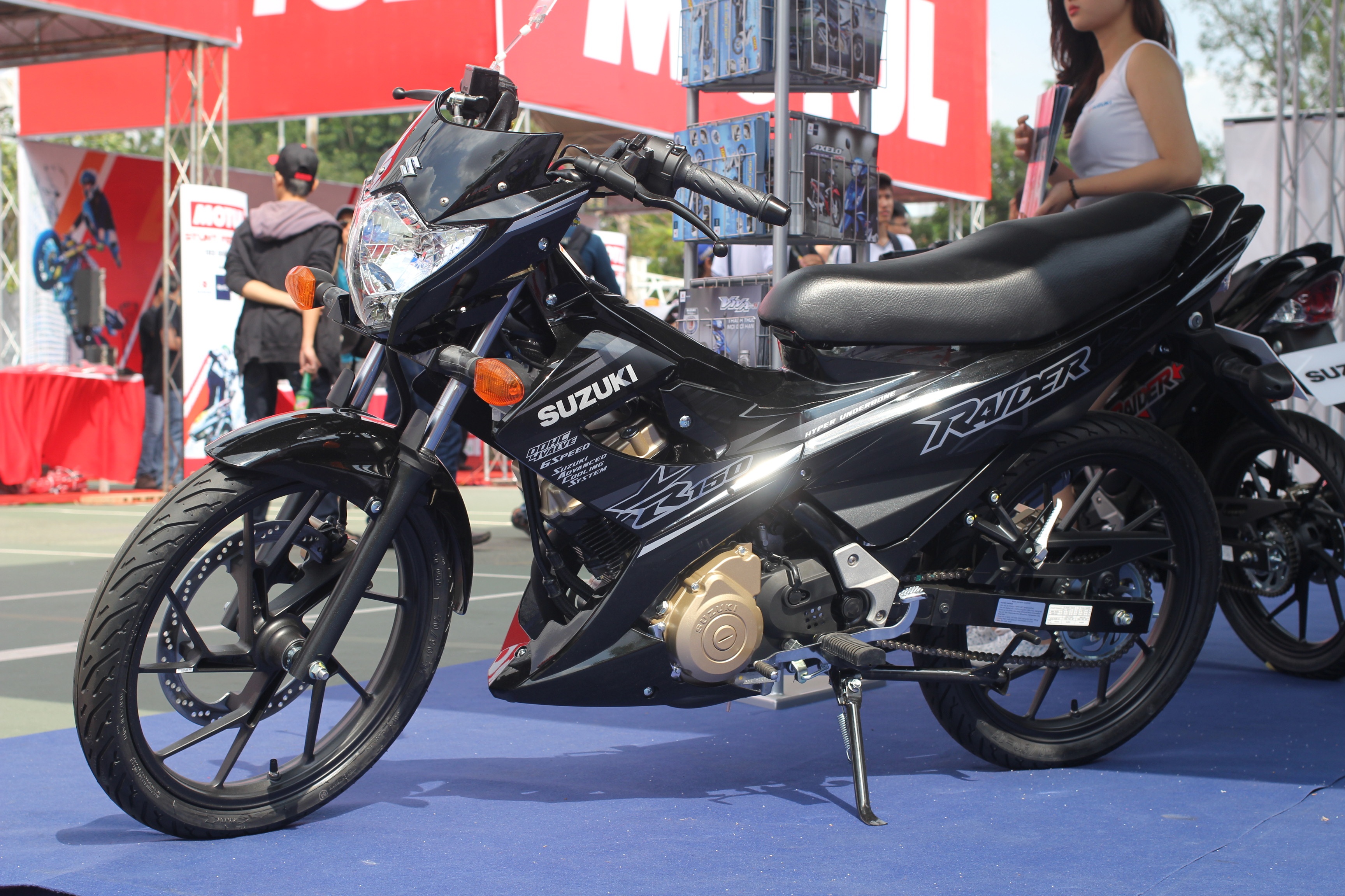 Anh thuc te ba mau Suzuki Raider mau moi tai Viet Nam hinh anh