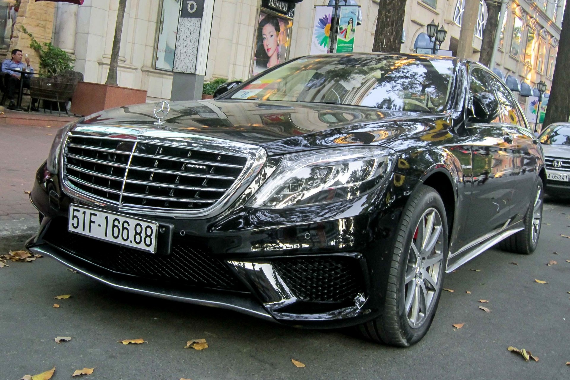 Xe sang Mercedes S63 bien dep, gia 9 ty o Sai Gon hinh anh