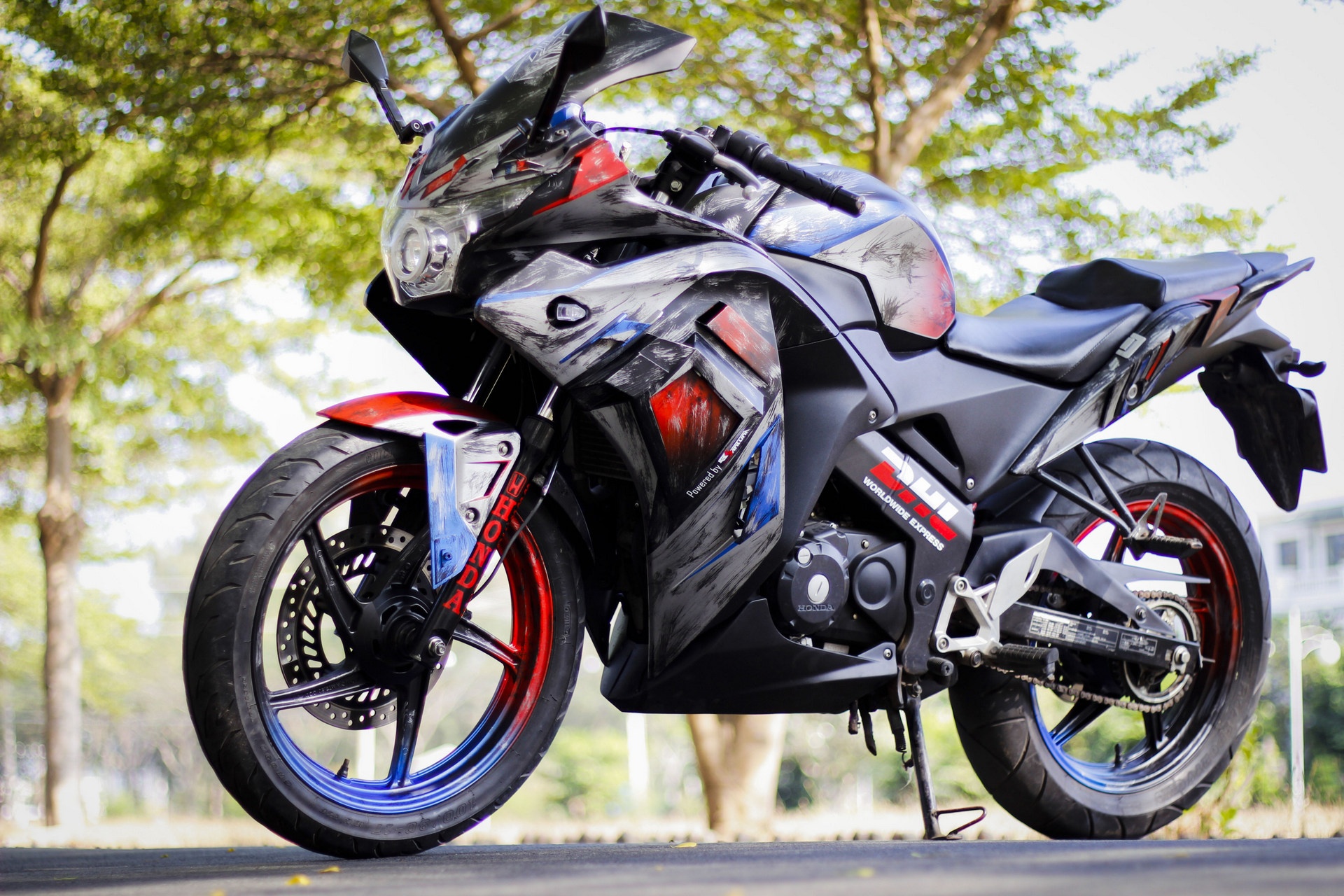 Honda CBR150 do thanh robot bien hinh hinh anh