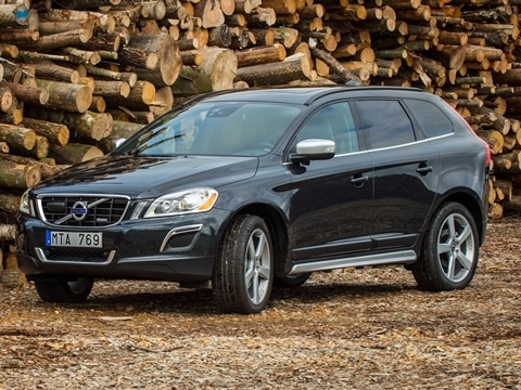 Loại SUV nhỏ hạng sang trọng (Luxury Compact SUVs): Volvo XC60.
