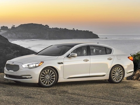 Xe sedan sang loại lớn (Luxury Large Cars): Kia K900.