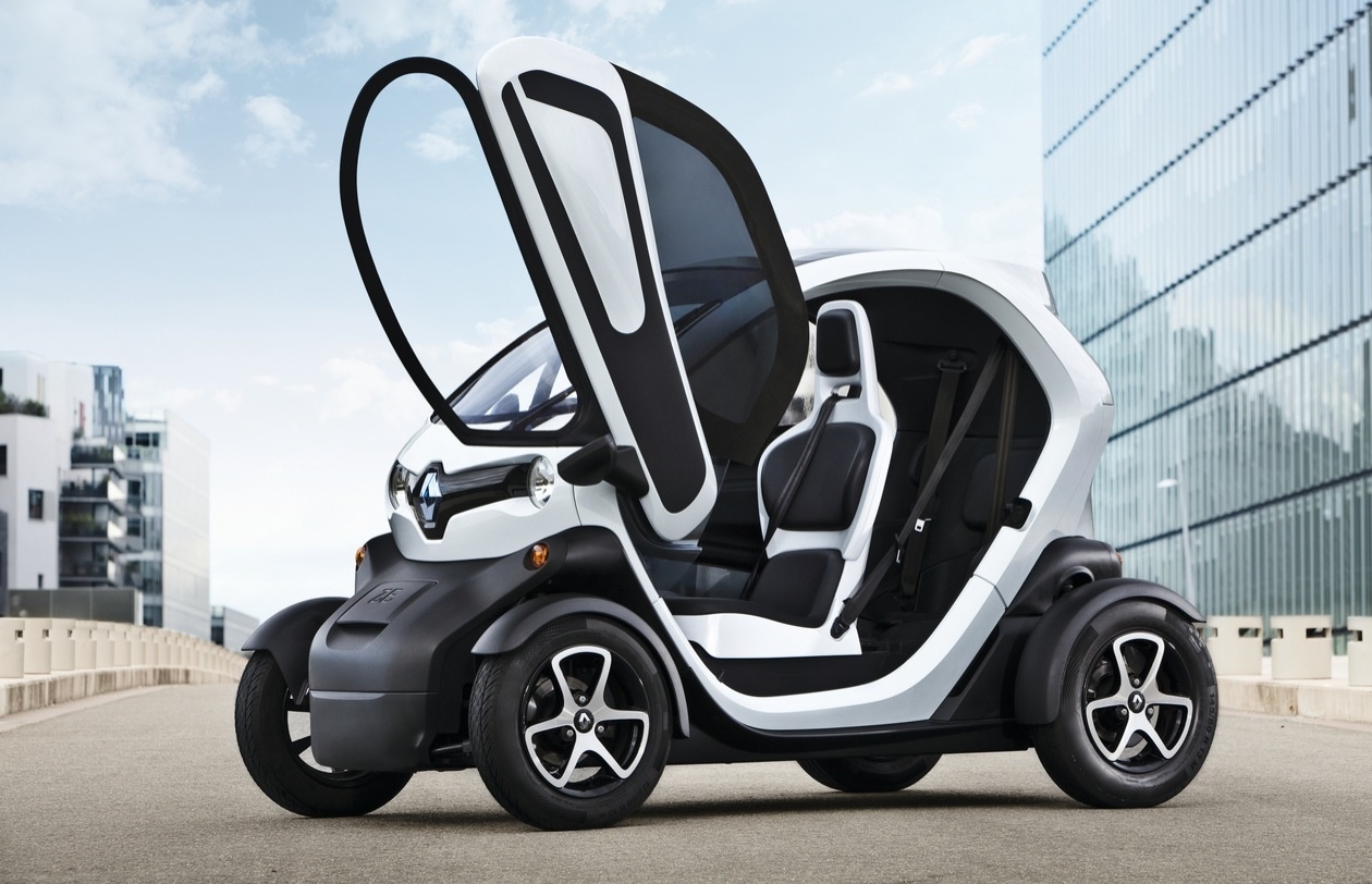 Tre em 14 tuoi duoc phep lai Renault Twizy EV 45 hinh anh