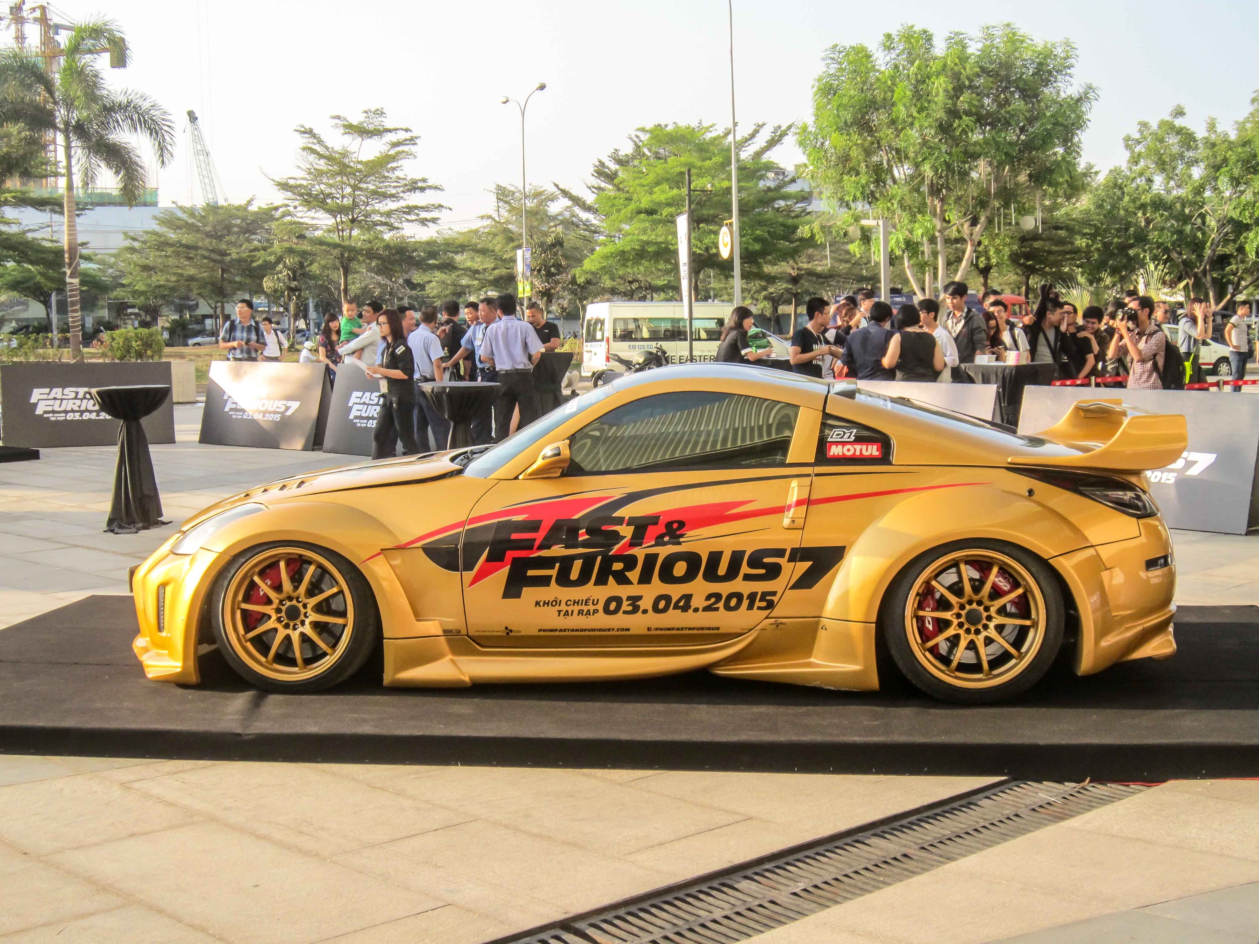 Sieu xe xuat hien trong buoi ra mat Fast & Furious 7 tai VN hinh anh