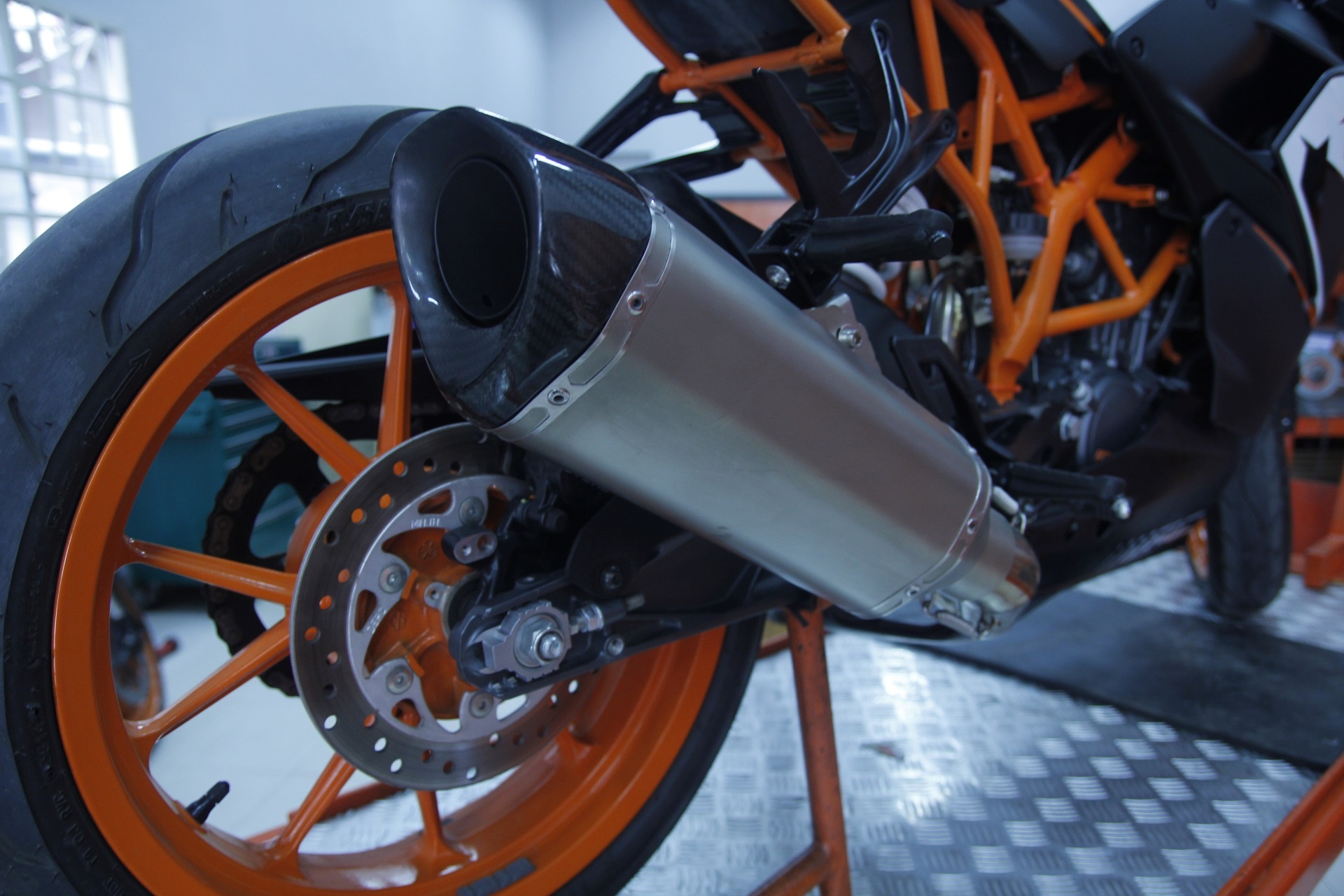 Do po cho KTM RC 200 hinh anh