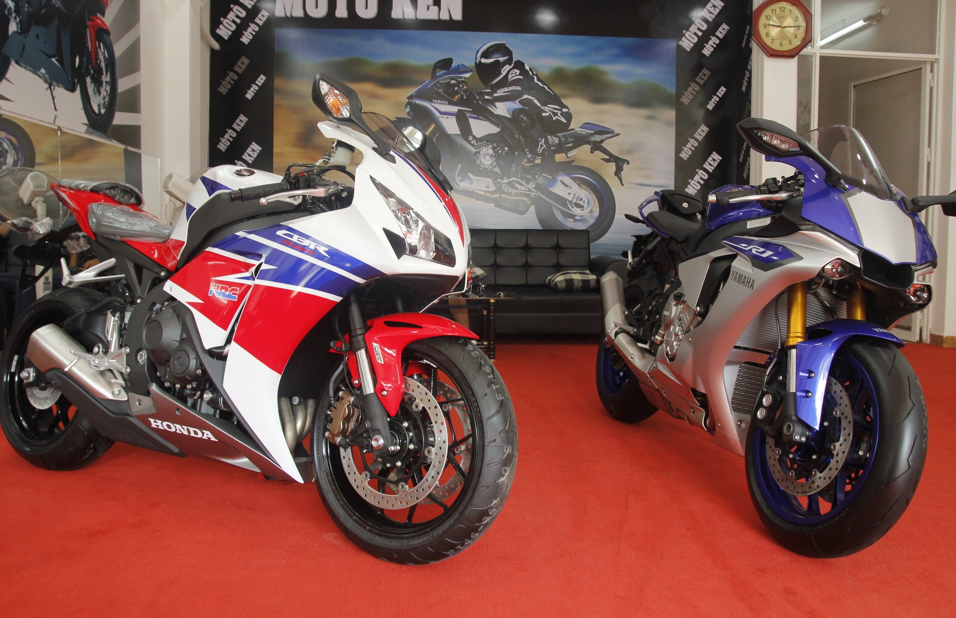 So sanh sieu moto R1 va CBR1000RR tai Viet Nam hinh anh