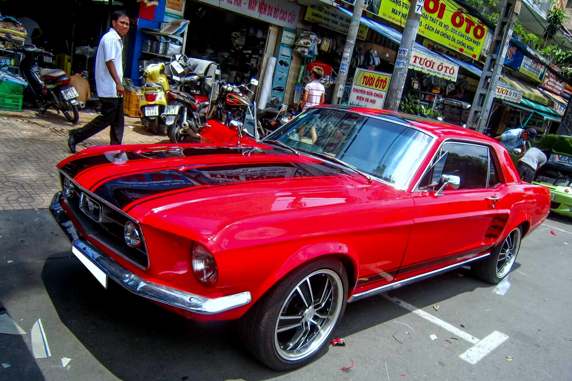 Mustang co hang doc tai Sai Gon hinh anh