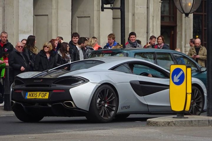 Sieu xe McLaren 570S dau tien xuat hien o London hinh anh