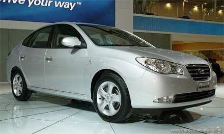 Top 5 oto cu dang mua gia tu 200 den 400 trieu dong hinh anh