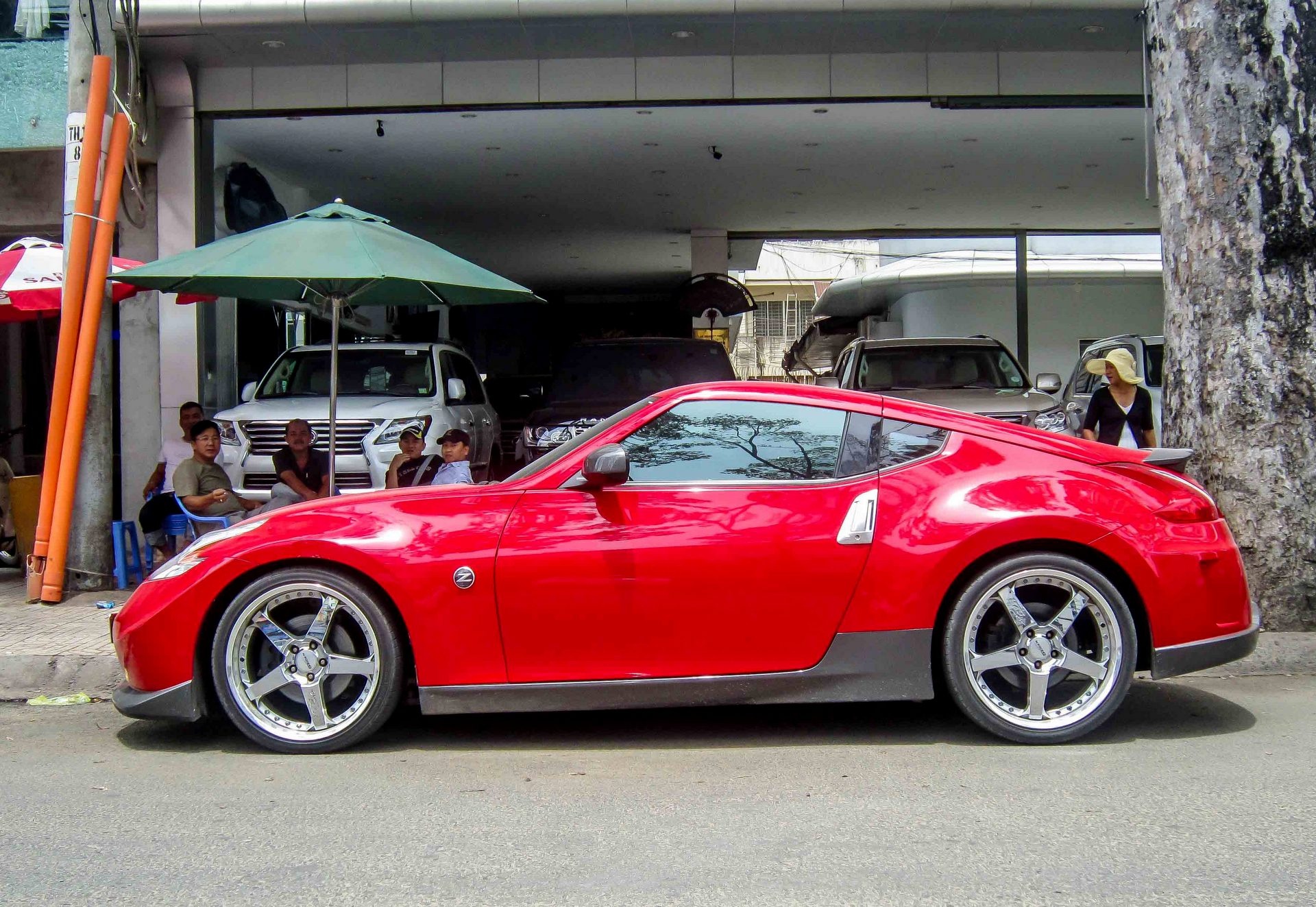 Xe the thao Nissan 370Z do hang doc tai Sai Gon hinh anh