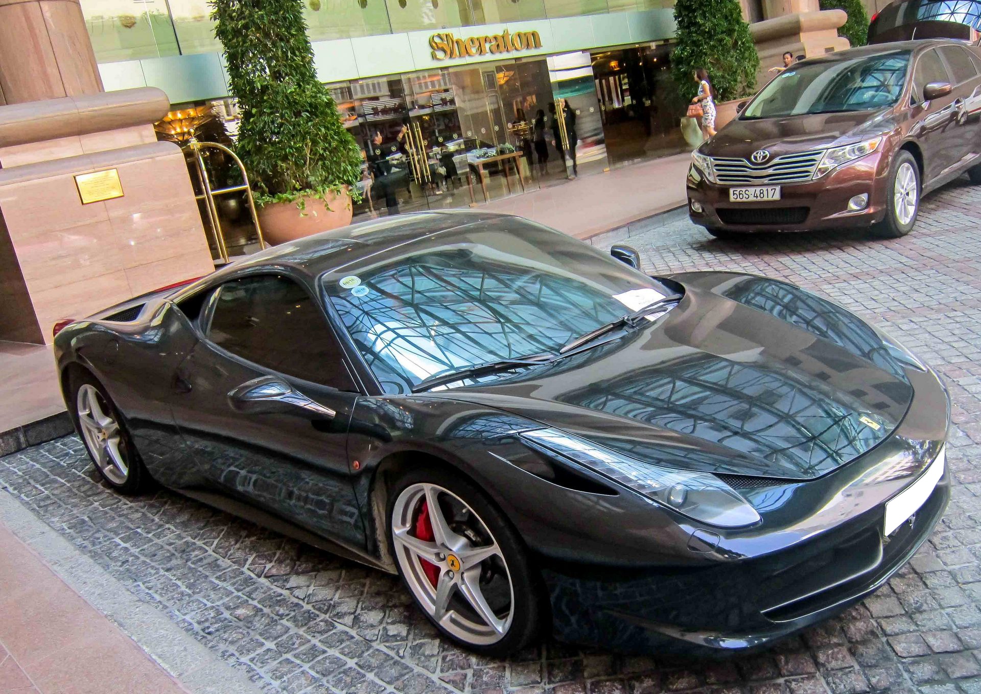 Sieu xe Ferrari 458 Italia mau den quay tro lai Sai Gon hinh anh