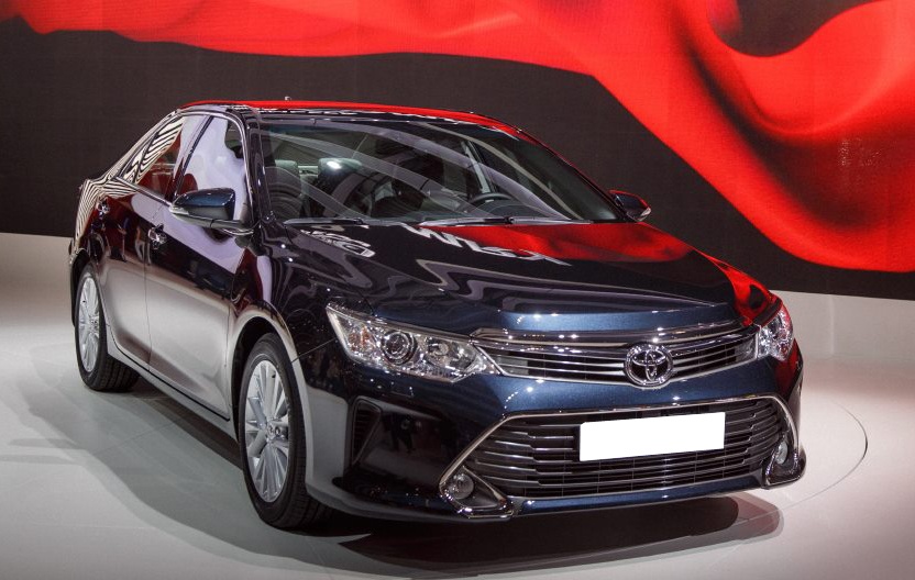 4 sedan co lon tam gia 1 ty dong tai Viet Nam hinh anh