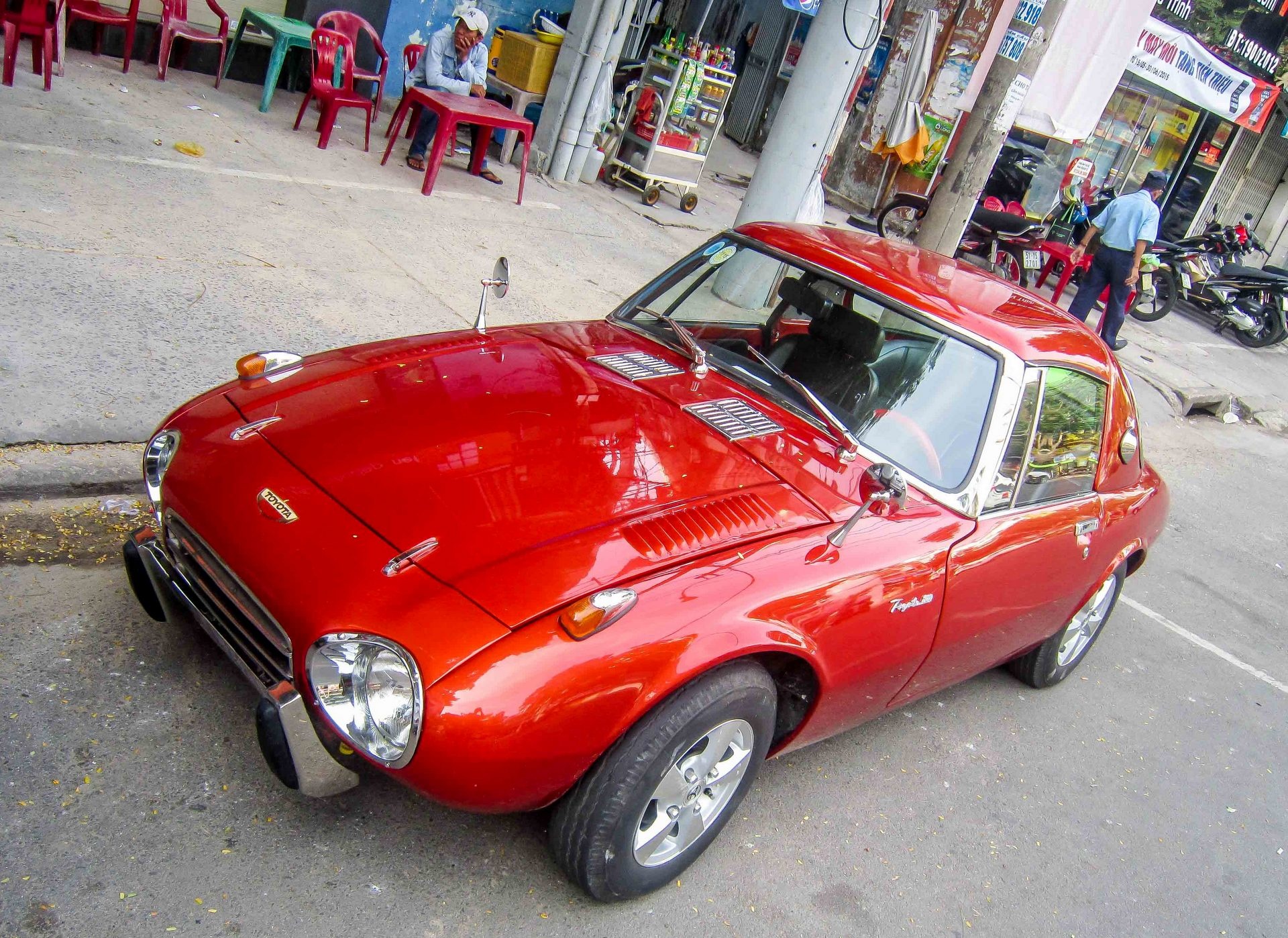 Xe la Toyota Sports 800 o Sai Gon hinh anh