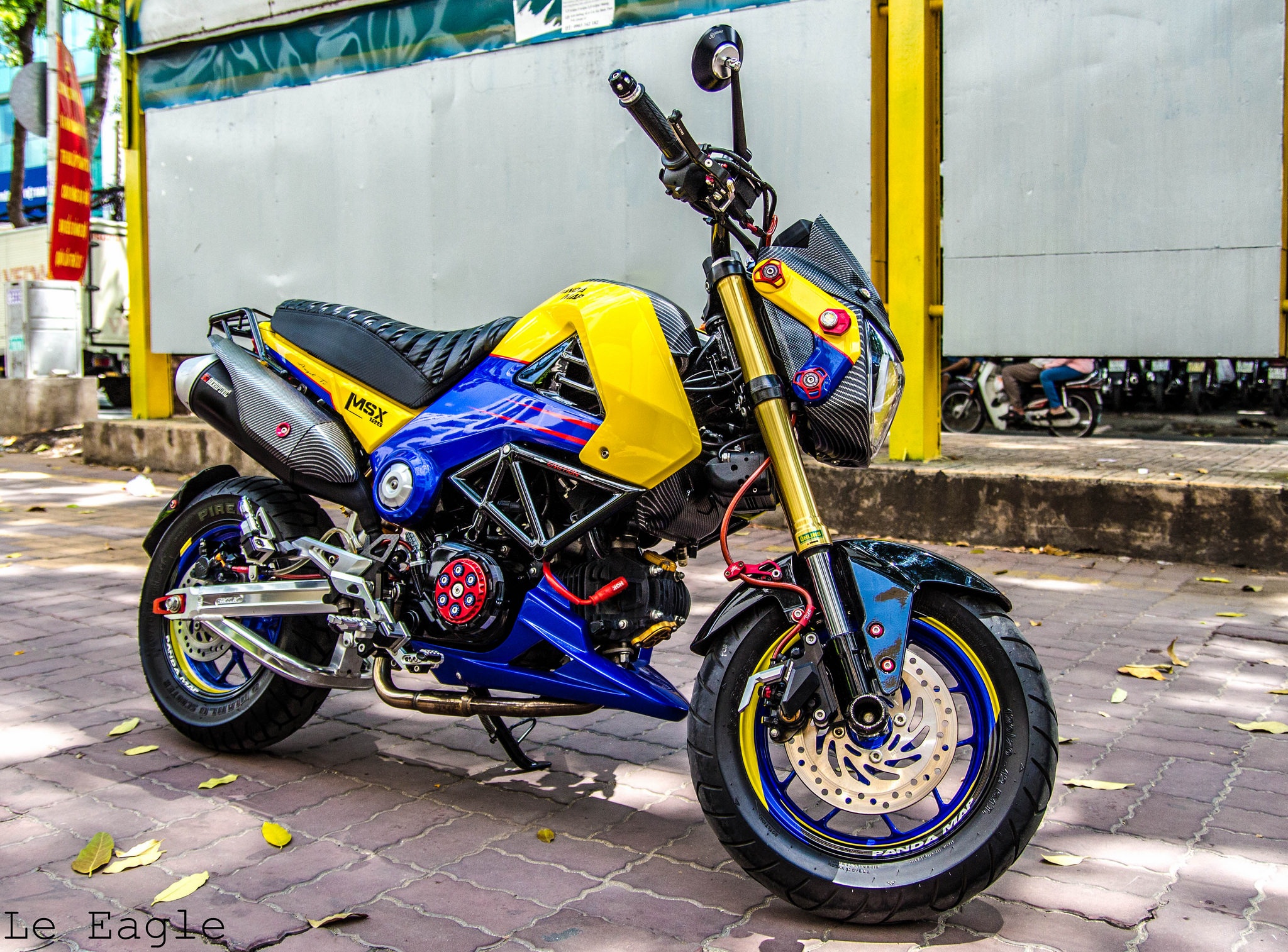 Honda MSX len nhieu do choi hang hieu o Sai Gon hinh anh