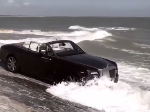 Tha Rolls-Royce nua trieu do xuong bien hinh anh