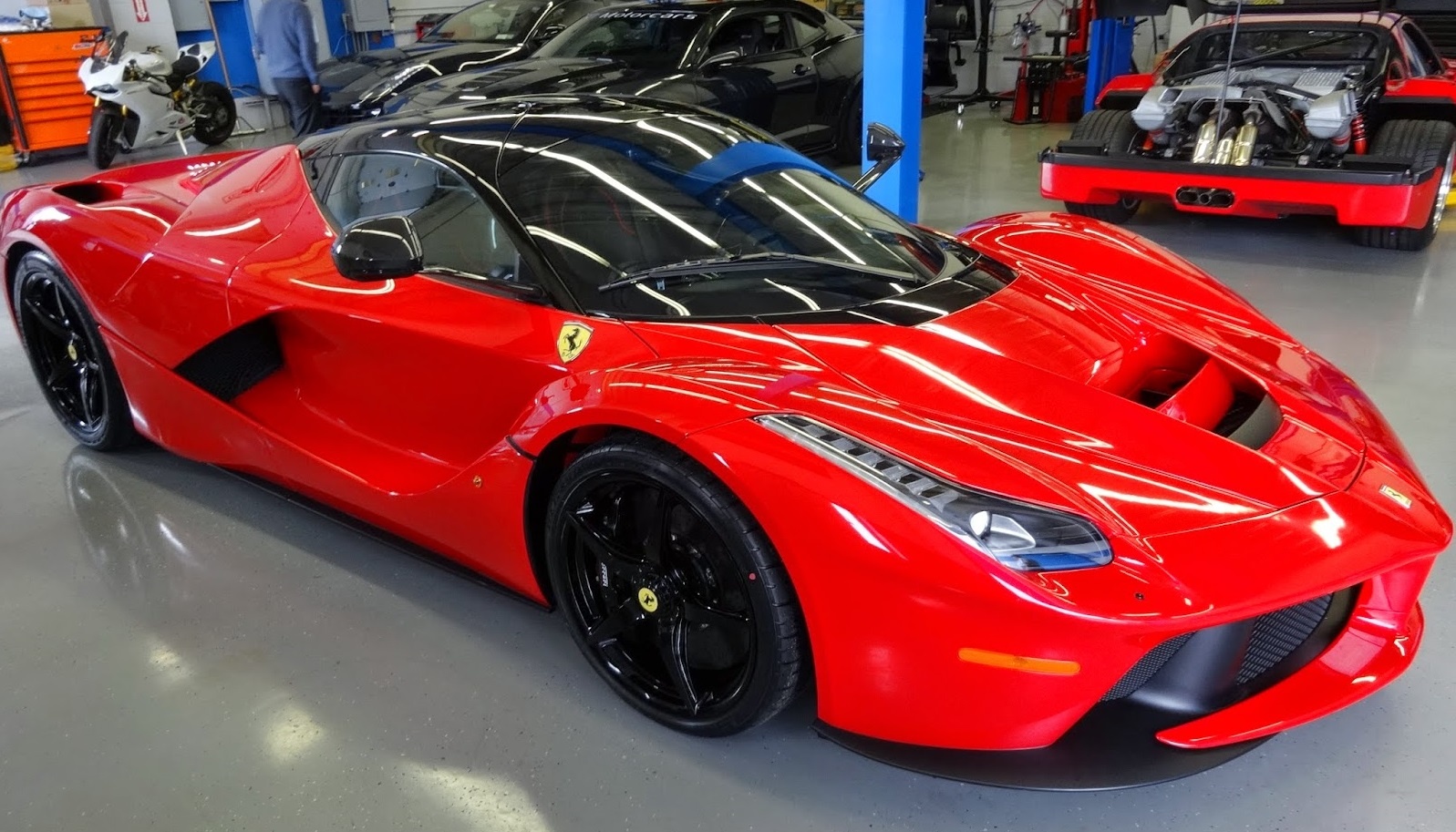 Sieu xe trieu do LaFerrari bi trieu hoi tai My hinh anh