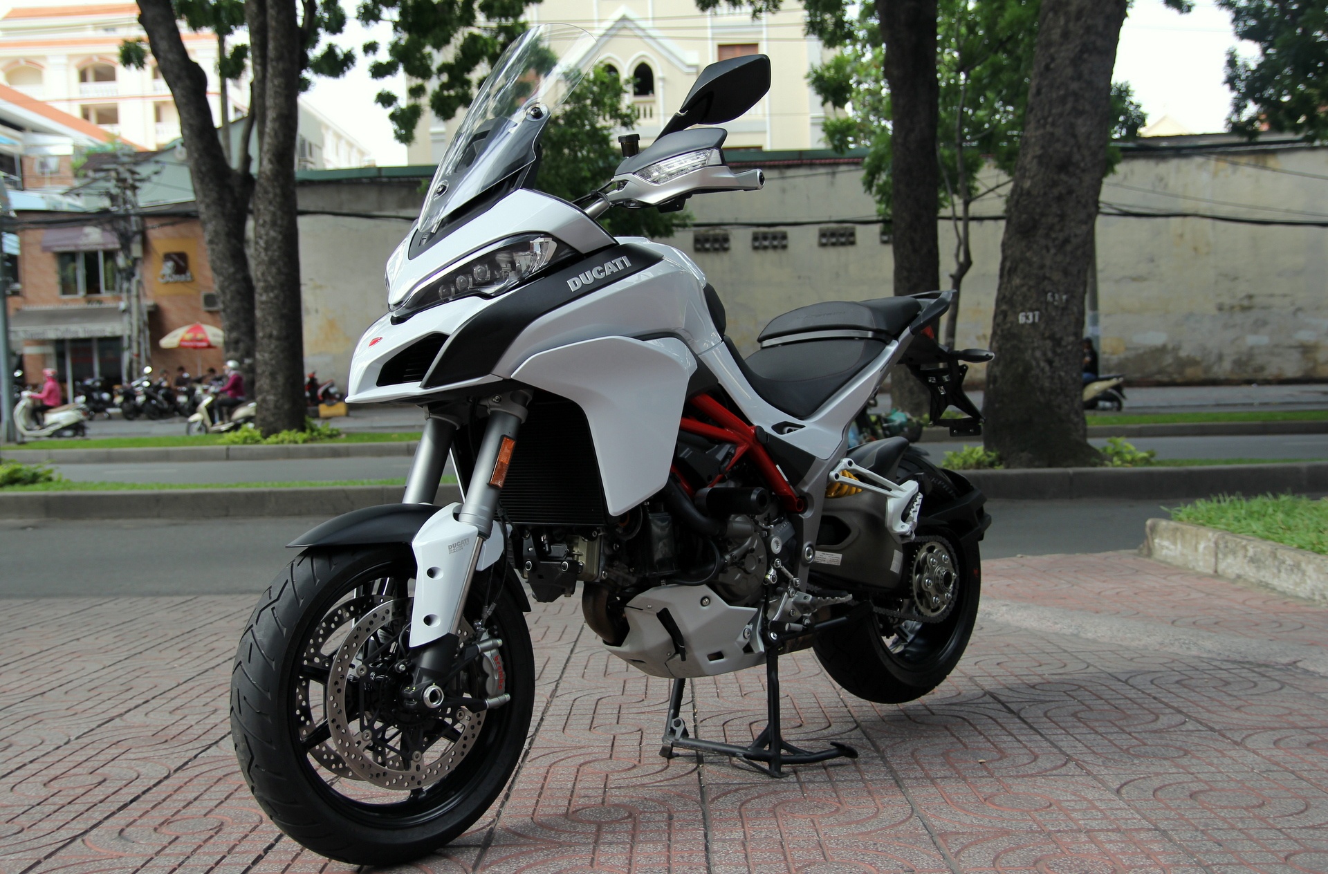 Ducati Multistrada 1200S dau tien tai VN gia hon 1 ty dong hinh anh