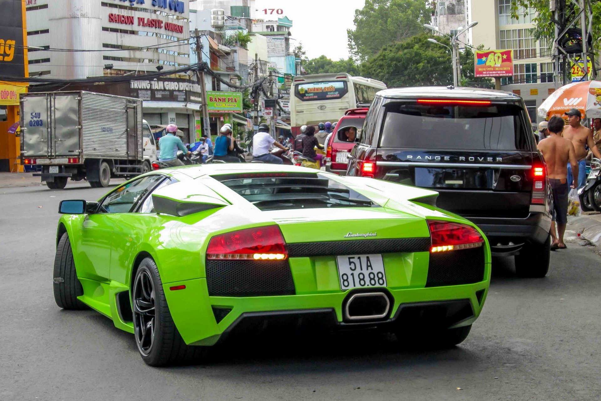 Lamborghini Murcielago LP640 tai xuat tren duong Sai Gon hinh anh