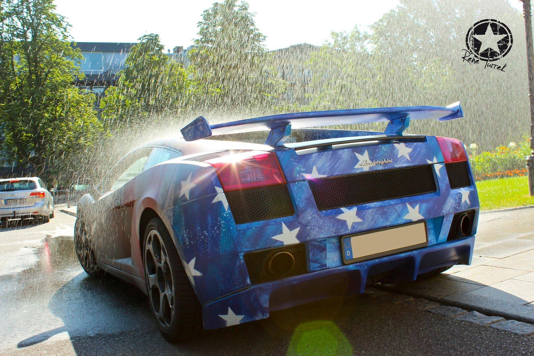 Lamborghini do phong cach Avengers dau tien tren the gioi hinh anh