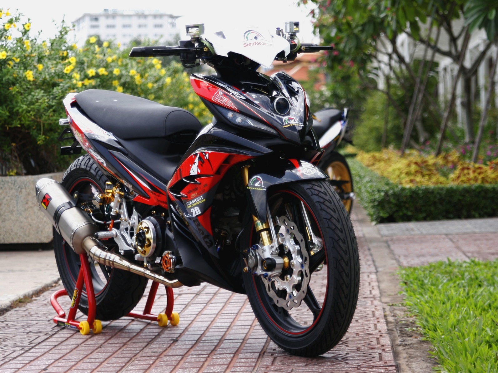 Exciter 135 do banh lon du do choi hang hieu o Sai Gon hinh anh