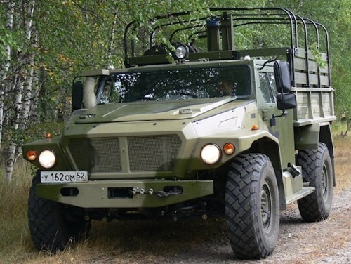 Quan doi Nga chuan bi nhan xe boc thep Volk moi hinh anh