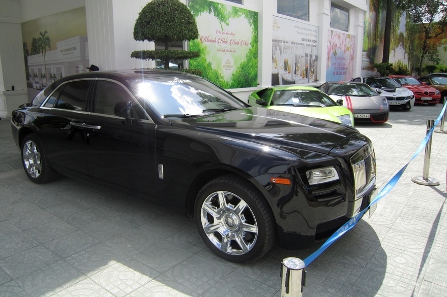 Dan xe gan 50 ty  tap trung tai Sai Gon hinh anh