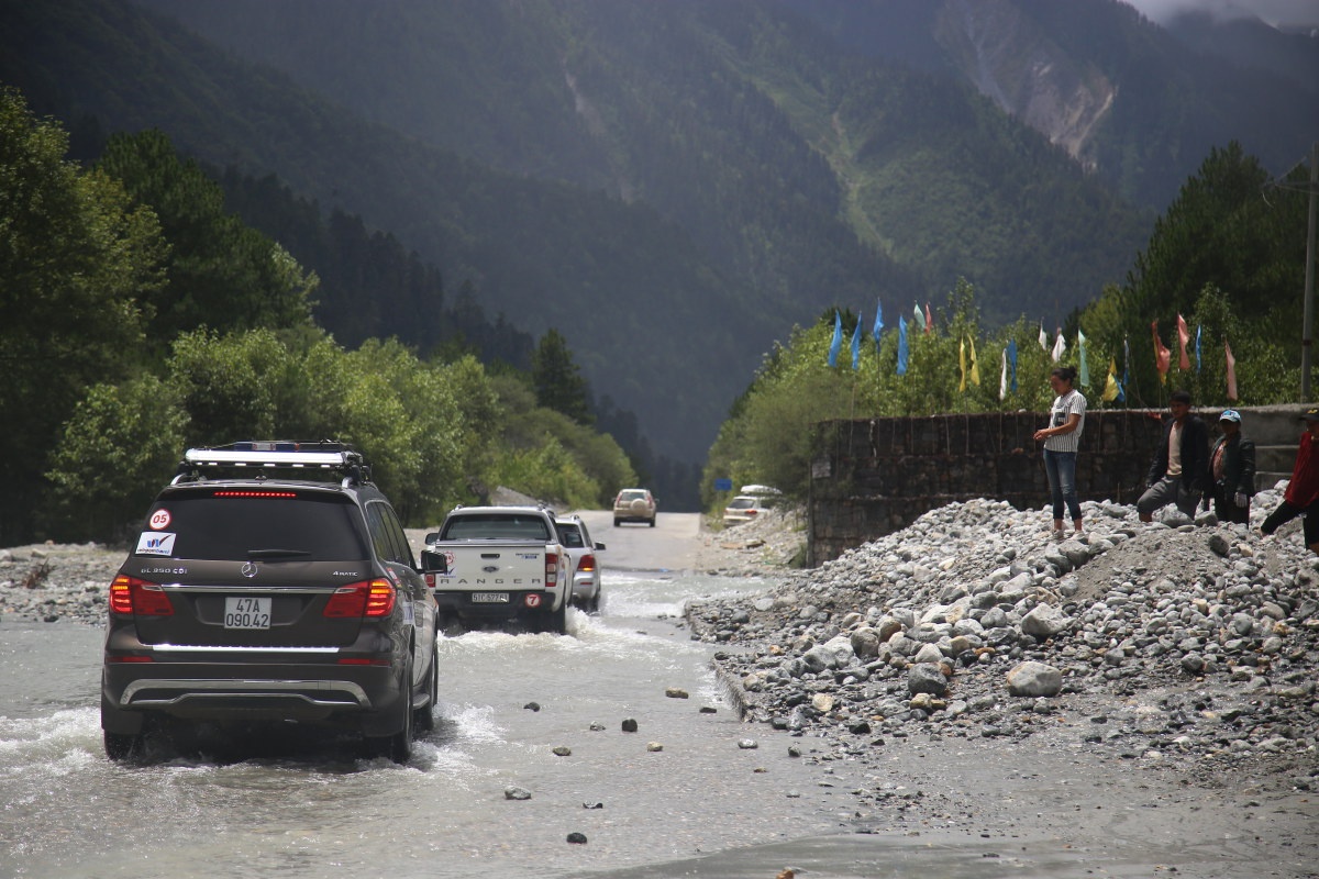 Doan Caravan Viet Nam chinh phuc noc nha the gioi hinh anh